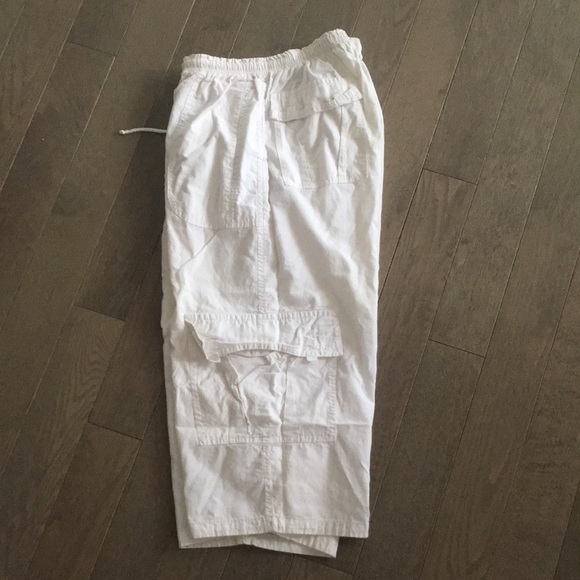 Men's Beach Cargo Shorts - White, Below Knee Length, 100% Cotton - Picture 2 of 6